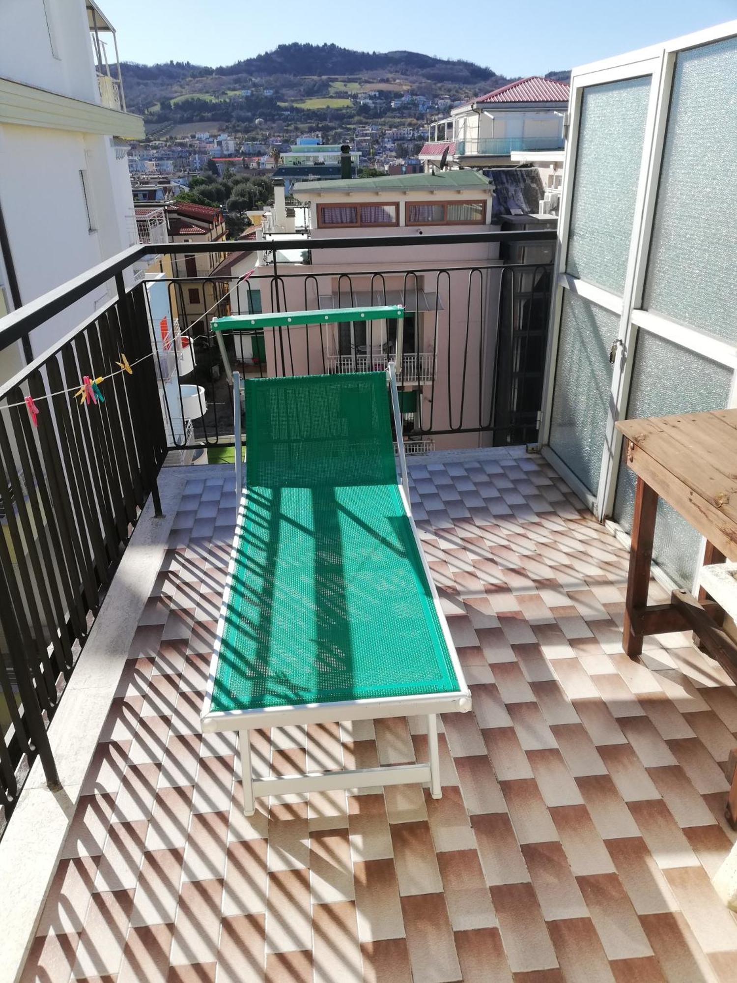 B&B Attico Mare 圣贝内代托-德尔特龙托 客房 照片